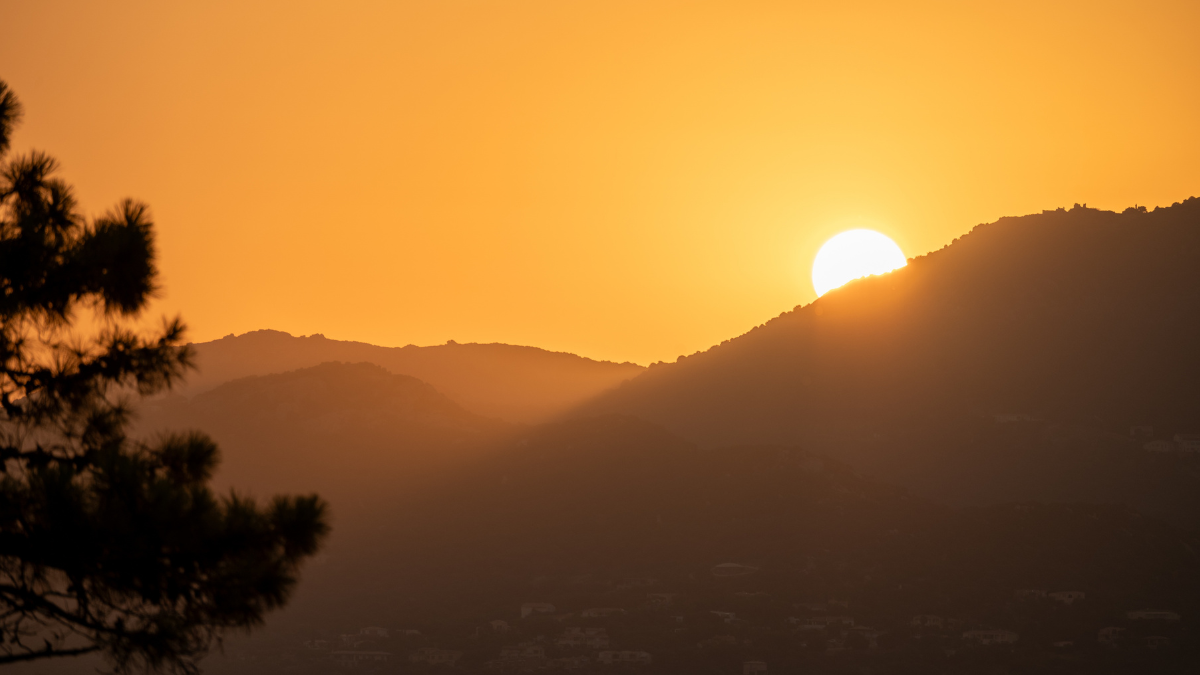 Sunrise over Kundasang highlands valley